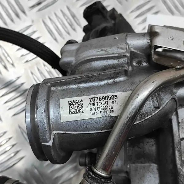 Turbocharger BMW X6 (E71, E72) 4.4L gasoline 2012 OEM 7576985 image 7