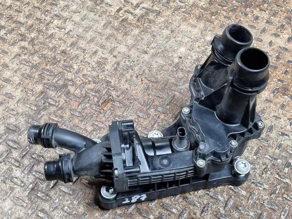 Carcasa de termostato Skoda Superb B8 2020 05L121111Q image 2