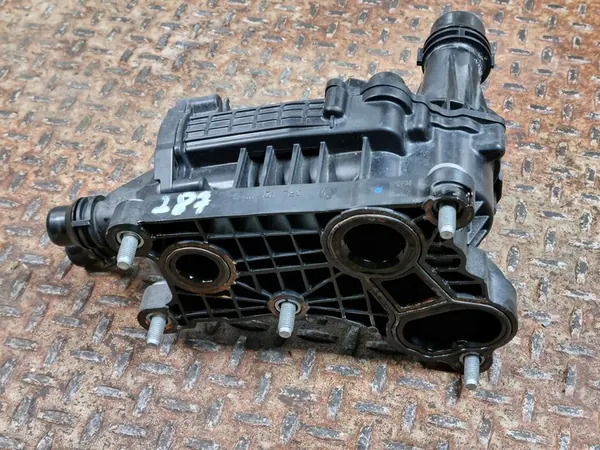 Carcasa de termostato Skoda Superb B8 2020 05L121111Q image 3