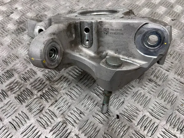 Voorwielnaaf rechts Toyota Mirai OEM 12345 image 3
