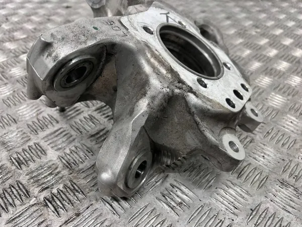 Voorwielnaaf rechts Toyota Mirai OEM 12345 image 4