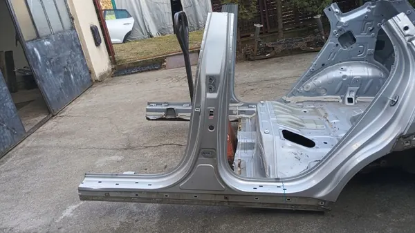 Pilier B Gauche Hyundai Tucson III Pièce OEM image 2