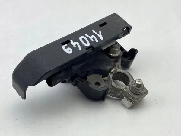 Fusible relé batería Toyota Prius Prime OEM 3703028859 image 2