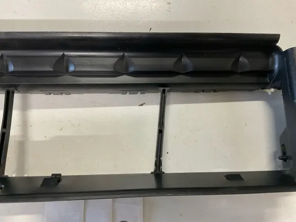 Ford Galaxy MK4 Luftintagsratt OEM LM2B8314A image 10
