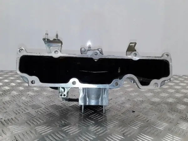 Colector de Admisión OEM 126310R010 para Toyota Verso 2.0L image 9