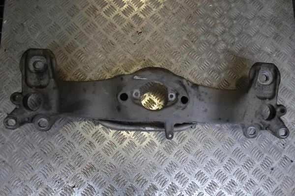 Soporte de caja Audi OE 8E0399263R Usado image 3