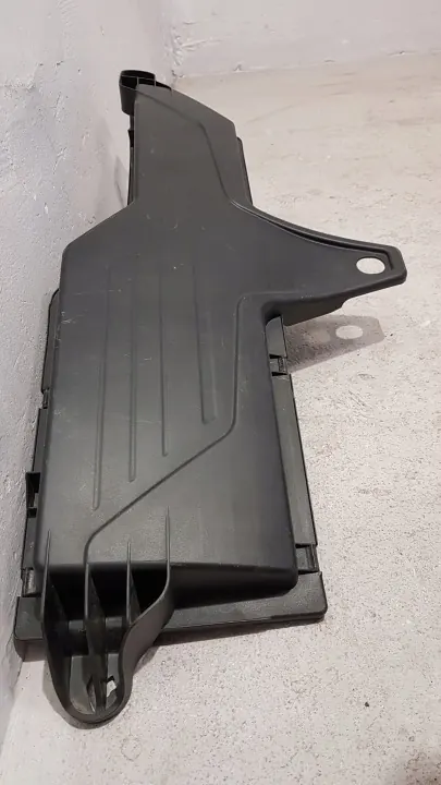 BMW Luchtfilterhuis OEM 70516703 - Gebruikt image 3