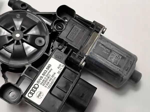 OEM 8W9863560 Poignée de Coffre pour Audi A4 B9 S-Line image 4