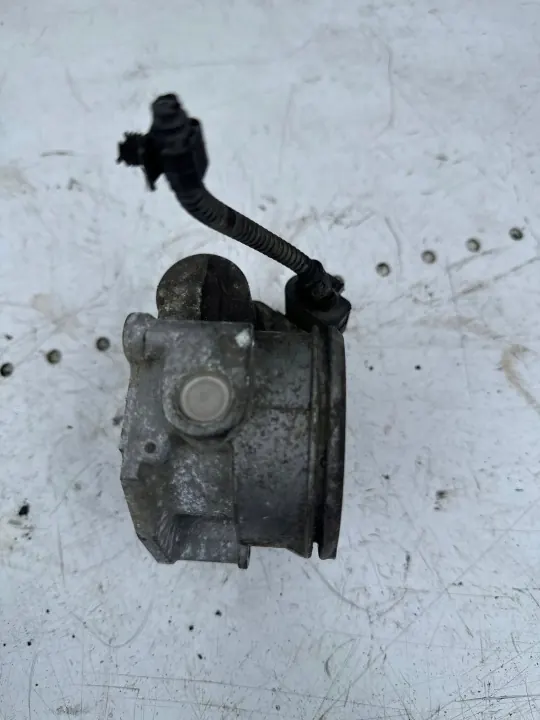 Kaasutin OEM 03G120063J Volkswagen PASSAT B6:lle image 3