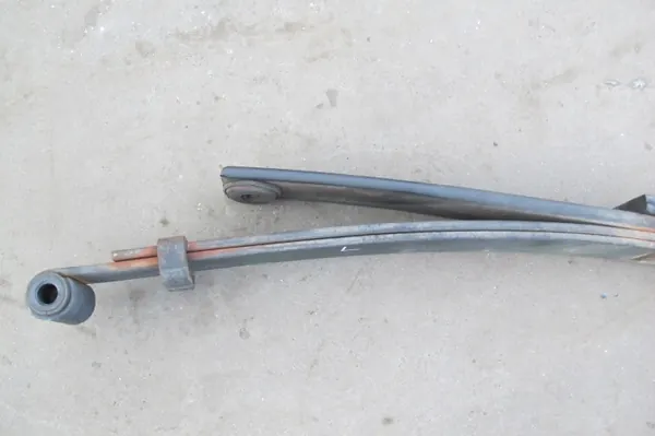 Toyota Dyna Hinterfeder OEM RESOR LEWY - 3 Blätter image 3