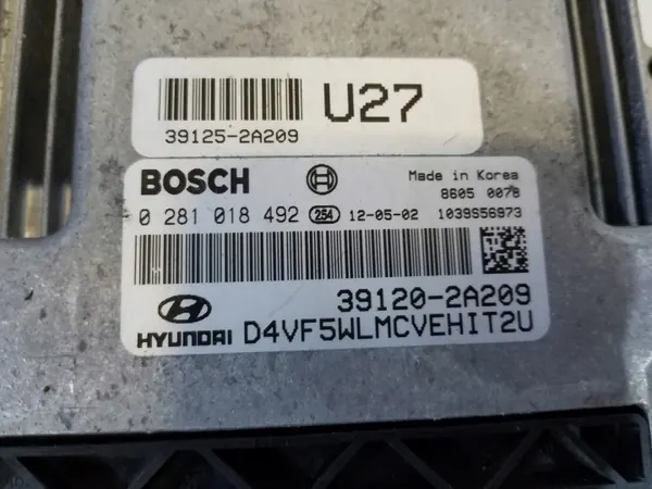 Computadora Motor Hyundai OEM 28274-2A802 1.7 CRDI image 3