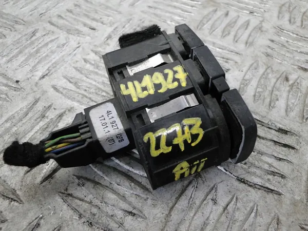 Handschuhfachschalter AUDI A6 C6 Q7 4L Lift image 3