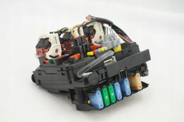 Module BSM OEM 9667199780 pour Peugeot Citroen image 2