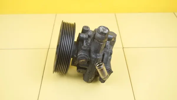 Mitsubishi OE servostyrpump OEM 6G74 image 2