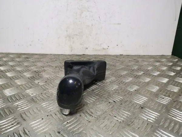 Pomo mudanças Kia Sorento OEM FOB17376 - Usado image 2