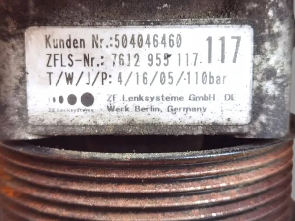Bomba de direção assistida IVECO Daily 3 2005 504046460 image 7