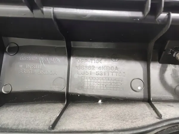 Övre vindrutespackning OEM 66862-4KD0A för Nissan Navara image 10