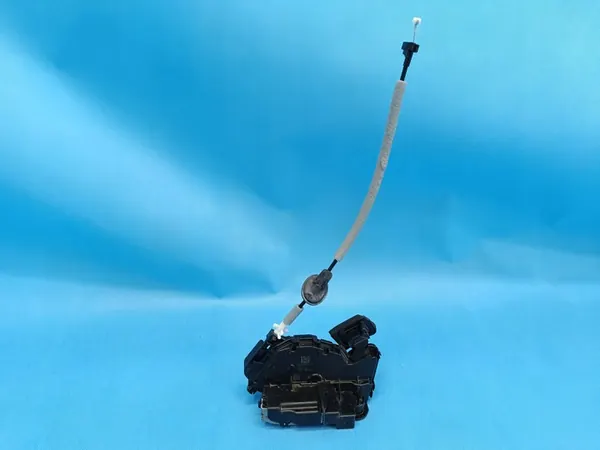 CUPRA FORMENTOR 2.0 TDI Vänster Bakdörrslås 2024 OEM image 2