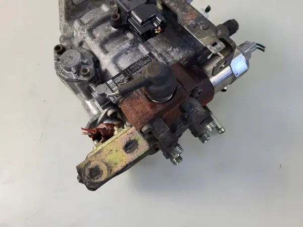 Bomba de injeção OEM RF2A13800A para Mazda 323F image 3