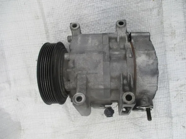 Compressore aria condizionata Nissan X-Trail Primera P12 image 3