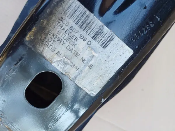 Etupuskuri VW Passat B6 image 7