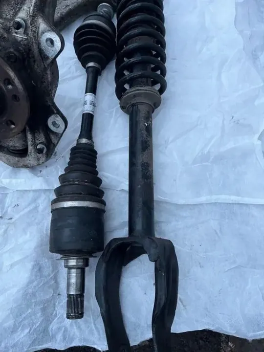 Junta dianteira esquerda OEM A1673202313 Mercedes-Benz image 6