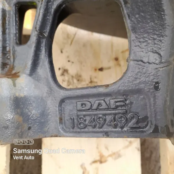 DAF OE 1849492 Blattfederhalterung image 3