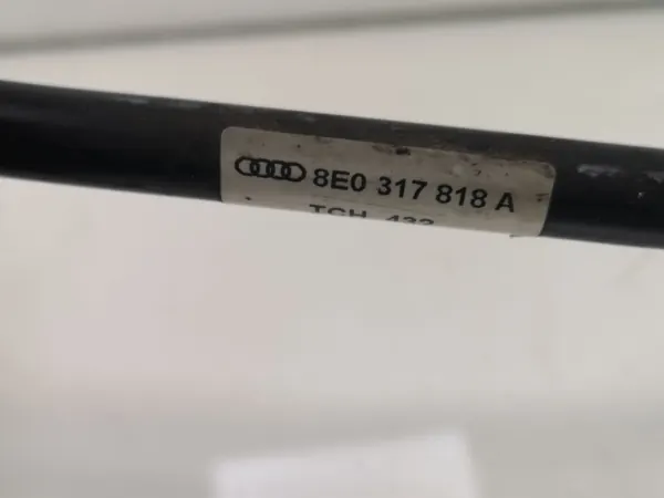 Audi OE 8E0317818A Öljynjäähdytinlinja - Käytetty image 4