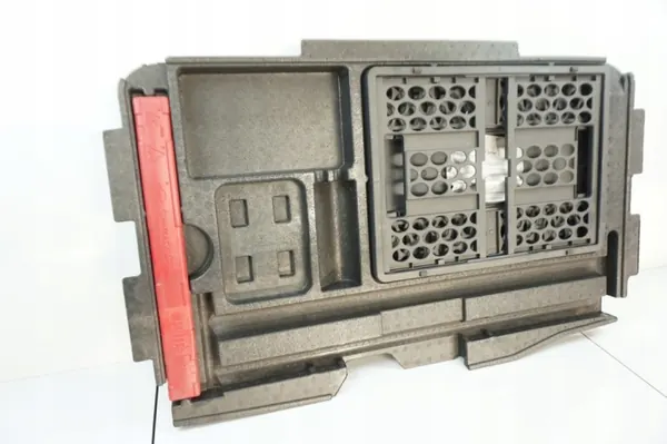 Mercedes W140 bagageutrymmesfoder OEM 2046800230 frigolit image 3
