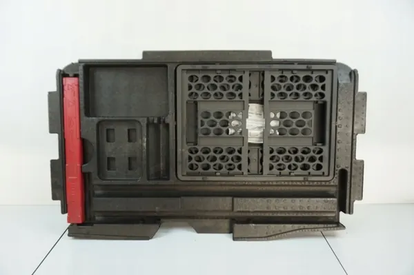 Mercedes W140 bagageutrymmesfoder OEM 2046800230 frigolit image 4