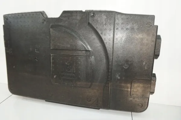 Mercedes W140 bagageutrymmesfoder OEM 2046800230 frigolit image 9