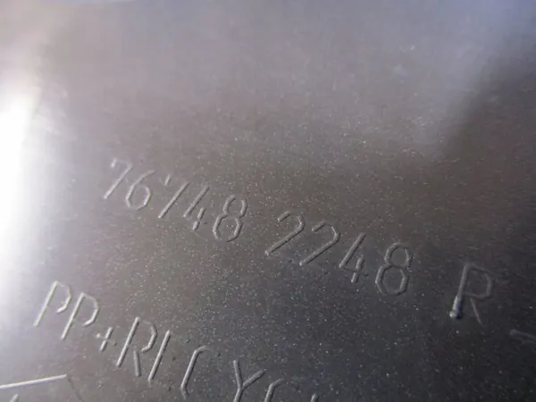 RENAULT CLIO IV Bakre Höger Hjulhus 767482248R image 5