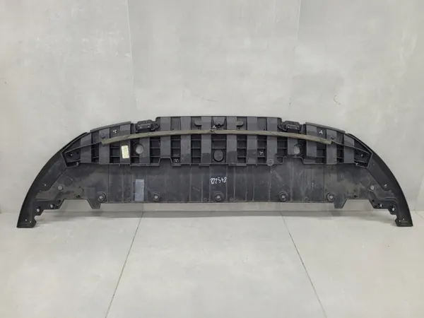 OEM 622565797R Etupuskurin alasuojus Renault Clio V:lle image 2