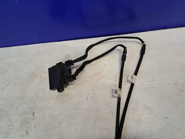 Moteur de hayon électrique VOLVO XC60 II 2.0L E01543100 image 2