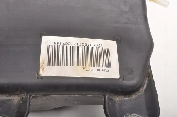 Volvo DPF Fluid Tank 3M51-9C103-AL image 2