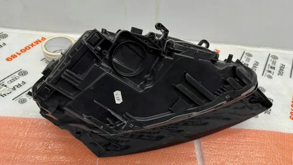AUDI Q5 LIFT Faro Xenon Izquierdo 8R0941005C image 9