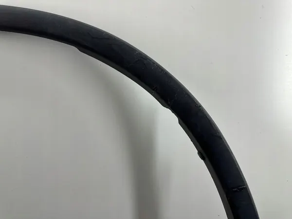 Etulokasuojan trimmi oikea Dodge Durango 2014- image 4