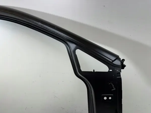 OEM 5H4809606 Oikea Pilarikansi VW Golf 8:lle image 4