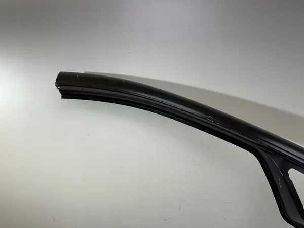 OEM 5H4809606 Oikea Pilarikansi VW Golf 8:lle image 5