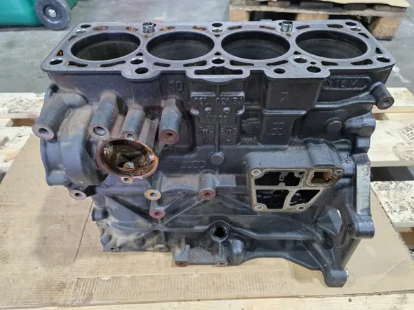 Bloco motor OEM 03L021BJ 10/26 para VAG 1.6 TDI image 2