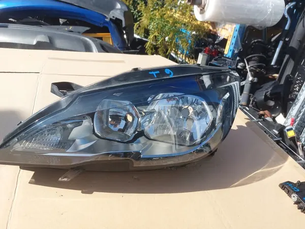 Faros Izquierdo Peugeot 308 T9 Lift image 2