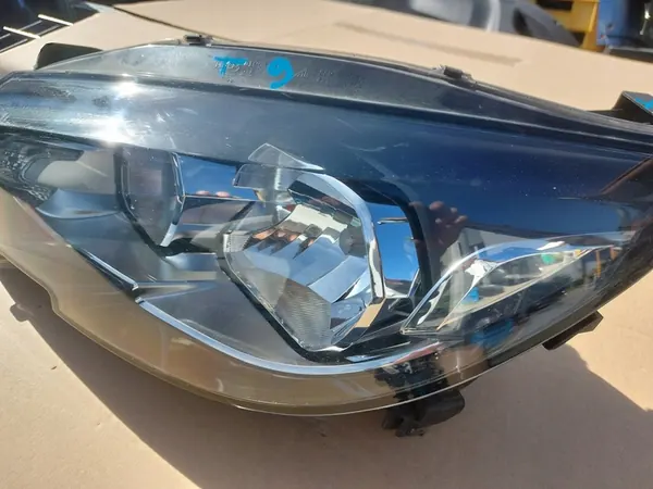 Faros Izquierdo Peugeot 308 T9 Lift image 5