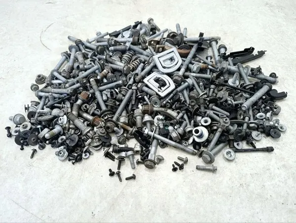 Ensemble de boulons Porsche MACAN 2015 OEM 281530 image 2