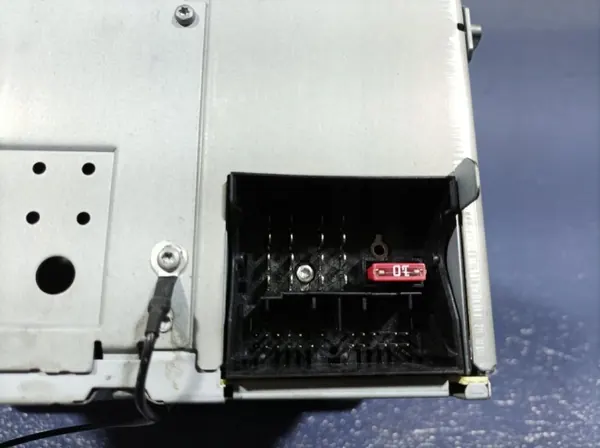 VW Passat B6 Lift Radio CD OEM 1K0035186AA image 4