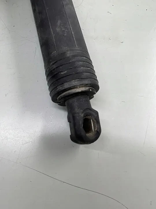 Bagageutryckare Bak Porsche Macan (95B) 95b827851g image 2