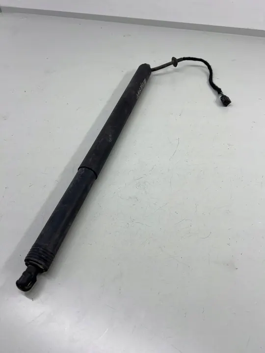 Bagageutryckare Bak Porsche Macan (95B) 95b827851g image 5