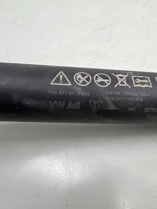 Bagageutryckare Bak Porsche Macan (95B) 95b827851g image 6