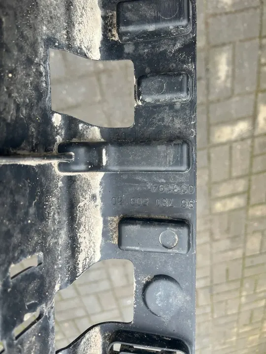 PEUGEOT 2008 1.2THP Rivestimento Griglia 9678050980 image 3