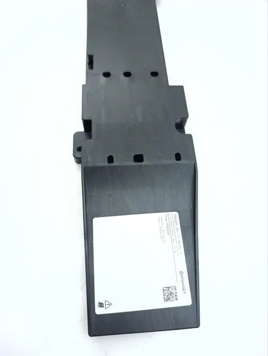 Antenne Mercedes-Benz OEM A2239053013 pour EQS SUV 2023 image 4