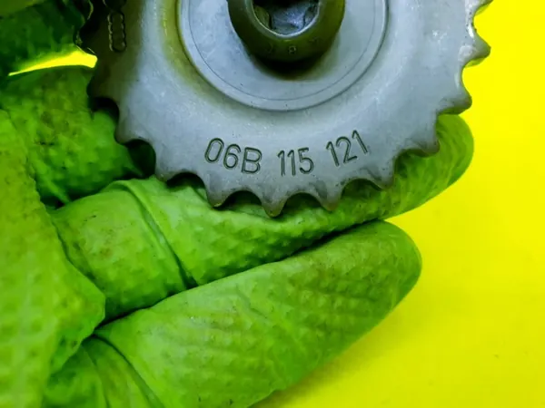 Pignon de pompe à huile OEM 06F105243C pour Audi 2.0 TFSI image 3